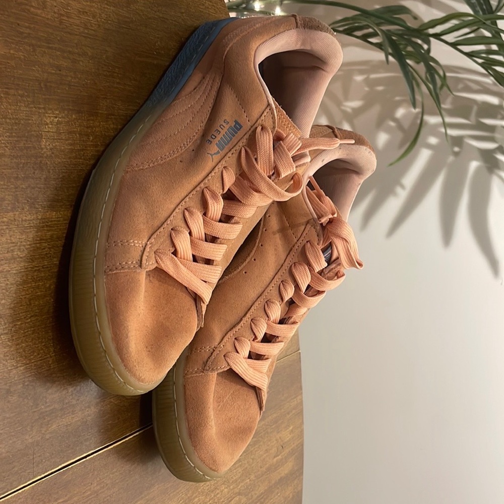 Pink Dolphin x Puma Puma Suedes
